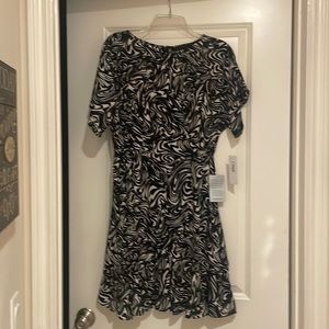 Adorable Donna Morgan dress from Nordstrom Rack (Size M)